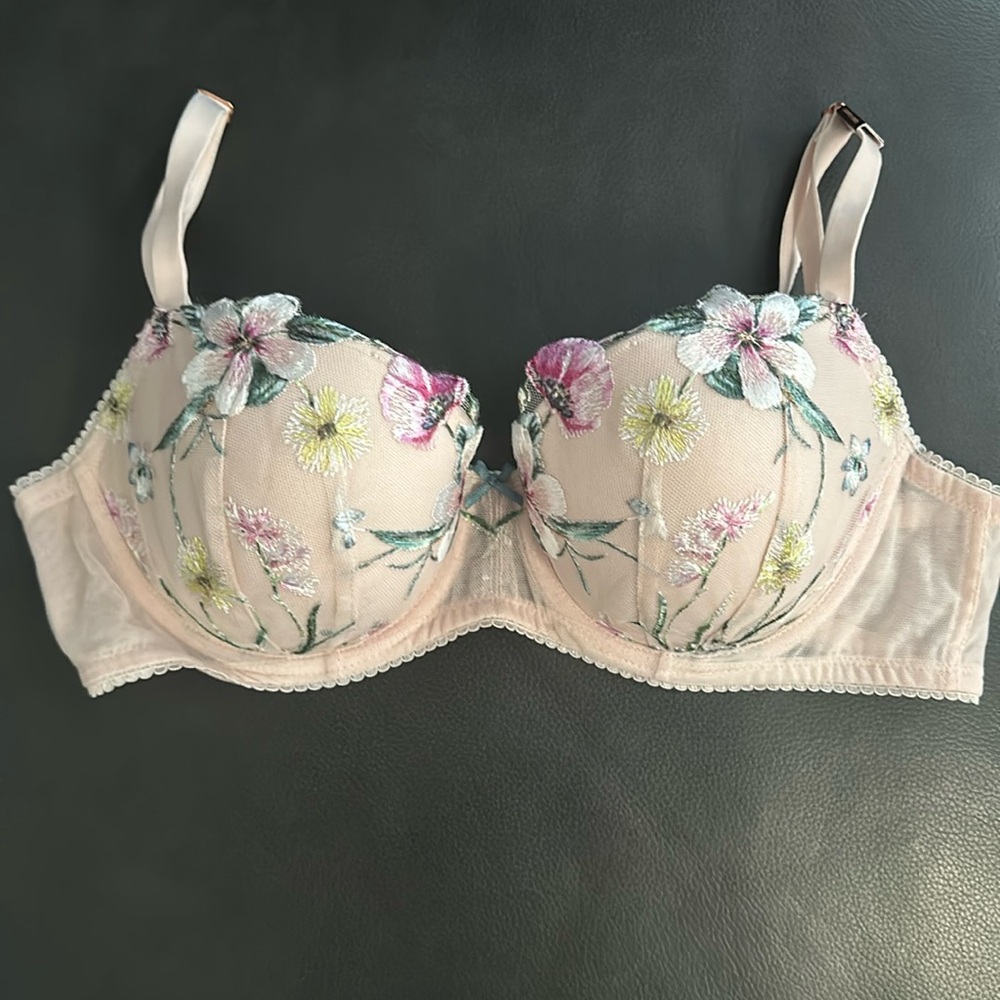 Victoria Secret Dream Angels Demi Bra